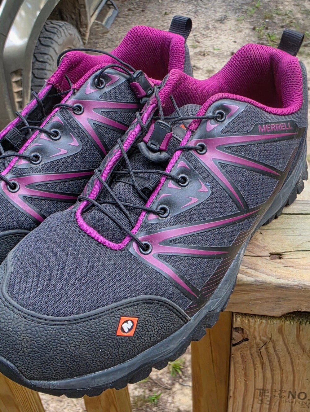 Merrell Women's  Trail Sneakers Fullbench Safety Comp Toe Size 9.5 Work Shoes